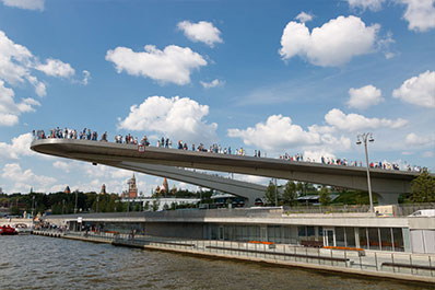 Парящий мост на Москворецкой набережной, Москва, Россия