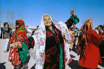 Kazakh culture, Folk Dances