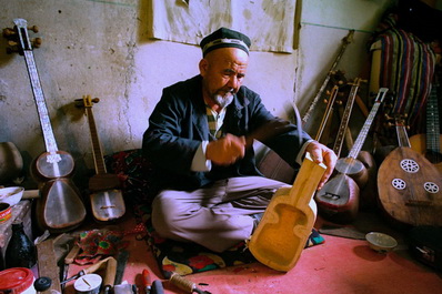Kazakh culture: Handmade Musical Instruments