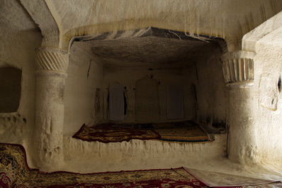 Underground Mosque of Shakpak-ata