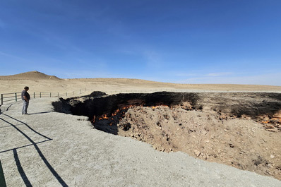 Darvaza Gas Crater