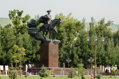 Babur Monument, Andijan