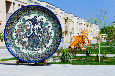 International Ceramics Center, Rishtan