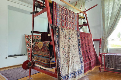 Hudjum Silk Carpet Factory, Samarkand