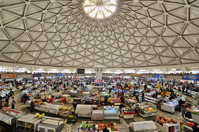 Chorsu Bazaar, inside the main dome, Tashkent