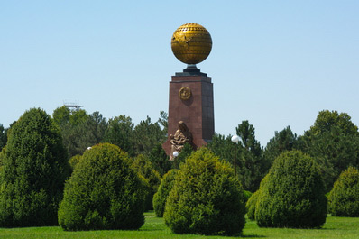 Monument of Independence and Humanism, Tashkent