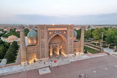 Sherdor Madrasah, Samarkand