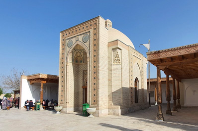 Khodja Mahmud Anjir Fagnaviy Mausoleum